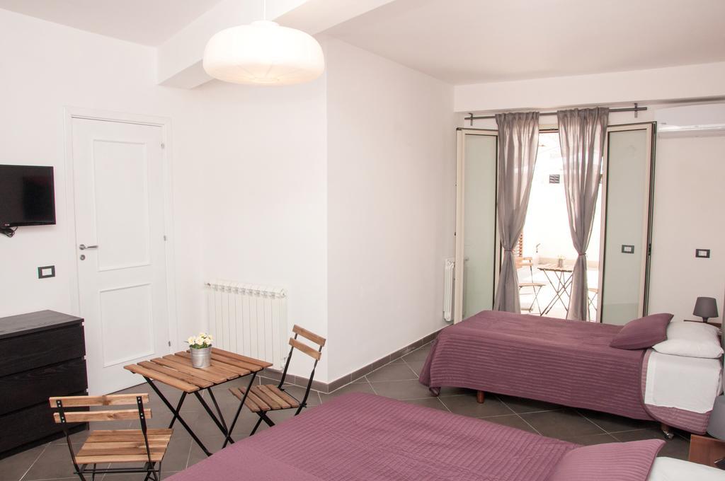 ريالمونتي B&B La Scala الغرفة الصورة