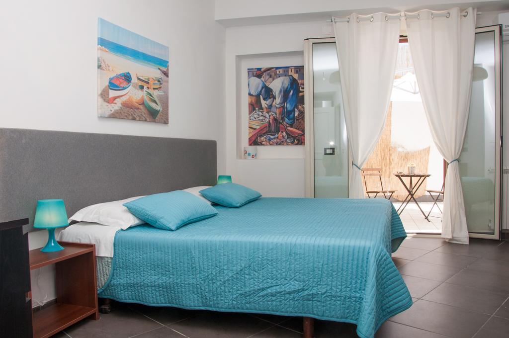 ريالمونتي B&B La Scala الغرفة الصورة